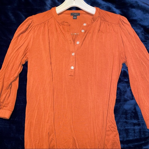 Ann Taylor pumpkin ¾ sleeve rayon top - Picture 4 of 12